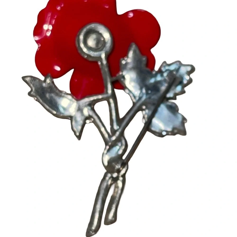 Vintage detailed Red Rose Brooch